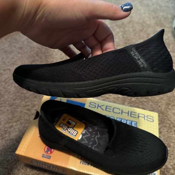 Black slip on shoes - Picture 11 of 12